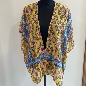 Love Tree NWOT Yellow Floral Kimona size M